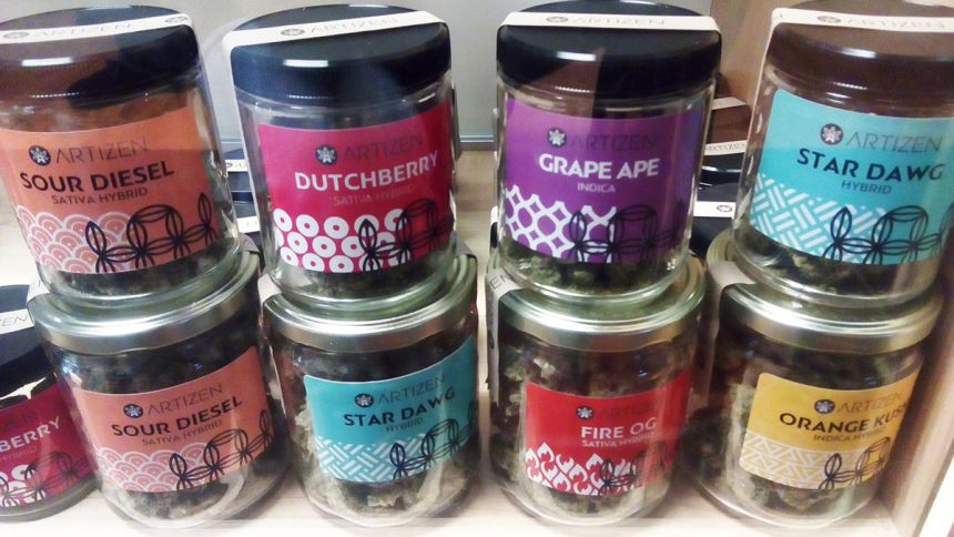 Les produits d'un dispensaire de cannabis – Photo: Beverly Yuen Thompson sous licence CC BY-NC 2.0