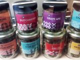 Les produits d'un dispensaire de cannabis – Photo: Beverly Yuen Thompson sous licence CC BY-NC 2.0